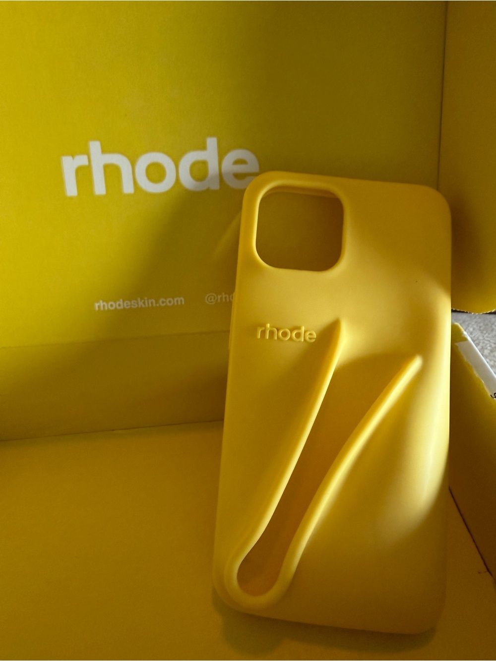 auth limited edition lemontini rhode iphone 15 case